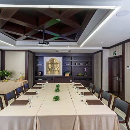 Hotel Park 10 Medellín Exterior foto Meeting room